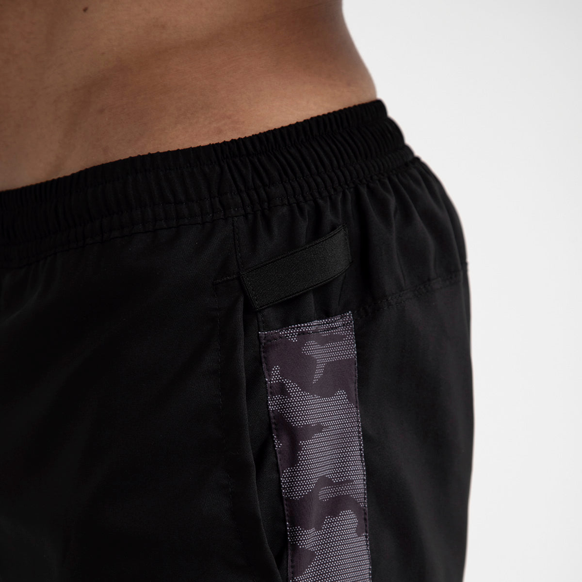 Pantaloneta Negra Army